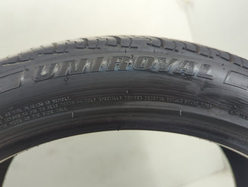 Used Tire 235/40R19 UNIROYAL TIGER PAW TOURING A/S 96V - Tread Depth 9.5/32