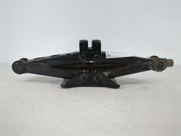2018 Chevrolet Malibu Spare Scissor Car Jack - Oemusedautoparts1.com