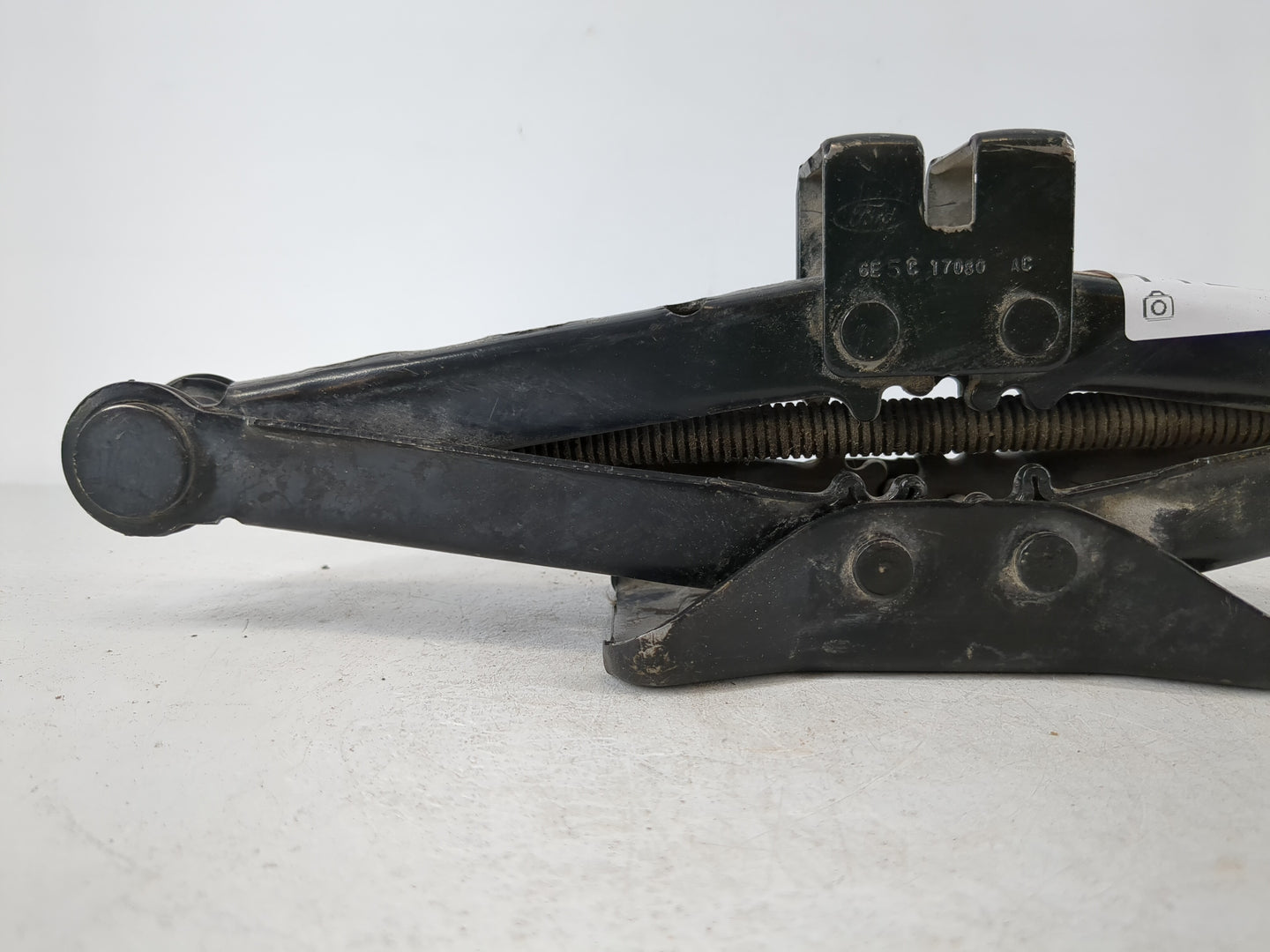 2018 Chevrolet Malibu Spare Scissor Car Jack - Oemusedautoparts1.com
