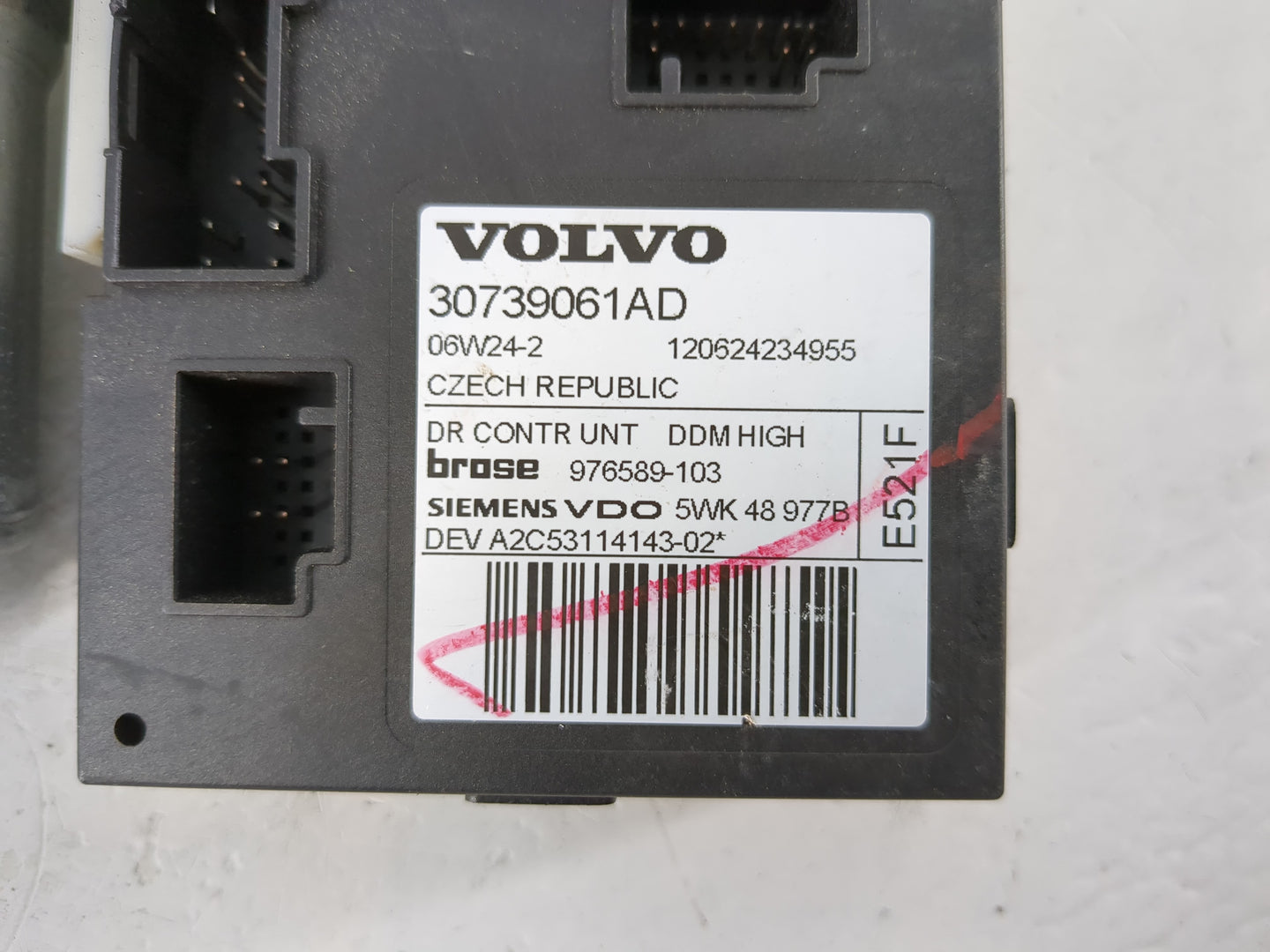 2005-2011 Volvo V50 Driver Left Front Window Regulator - Oemusedautoparts1.com