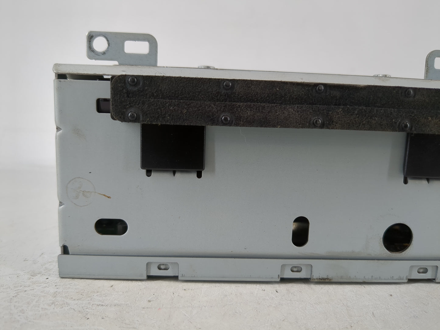 2017-2018 Ford Focus Radio AM FM Cd Player Receiver Replacement P/N:FM5T-19C107-KD FM5T-19C107-JG Fits Fits 2017 2018 OEM Used Auto Parts - Oemusedautoparts1.com