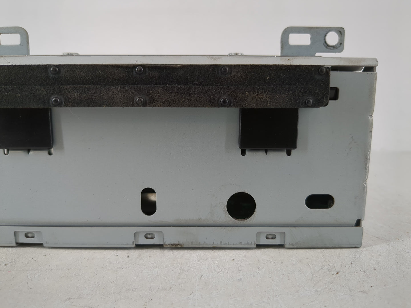 2017-2018 Ford Focus Radio AM FM Cd Player Receiver Replacement P/N:FM5T-19C107-KD FM5T-19C107-JG Fits Fits 2017 2018 OEM Used Auto Parts - Oemusedautoparts1.com
