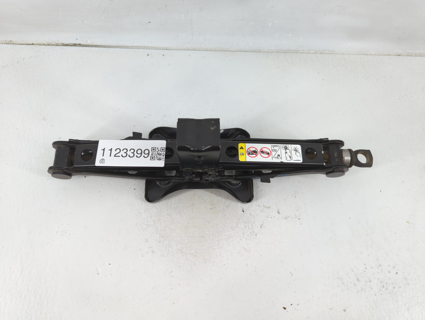 2014 Dodge Journey Spare Scissor Car Jack - Oemusedautoparts1.com