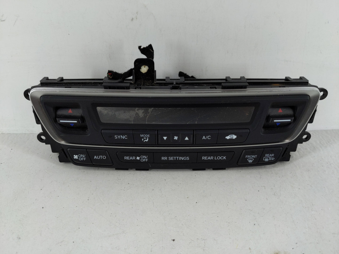 2016-2018 Honda Pilot Climate Control Module Temperature AC/Heater Replacement P/N:79600TG7A720M1 Fits Fits 2016 2017 2018 OEM Used Auto Parts - Oemusedautoparts1.com