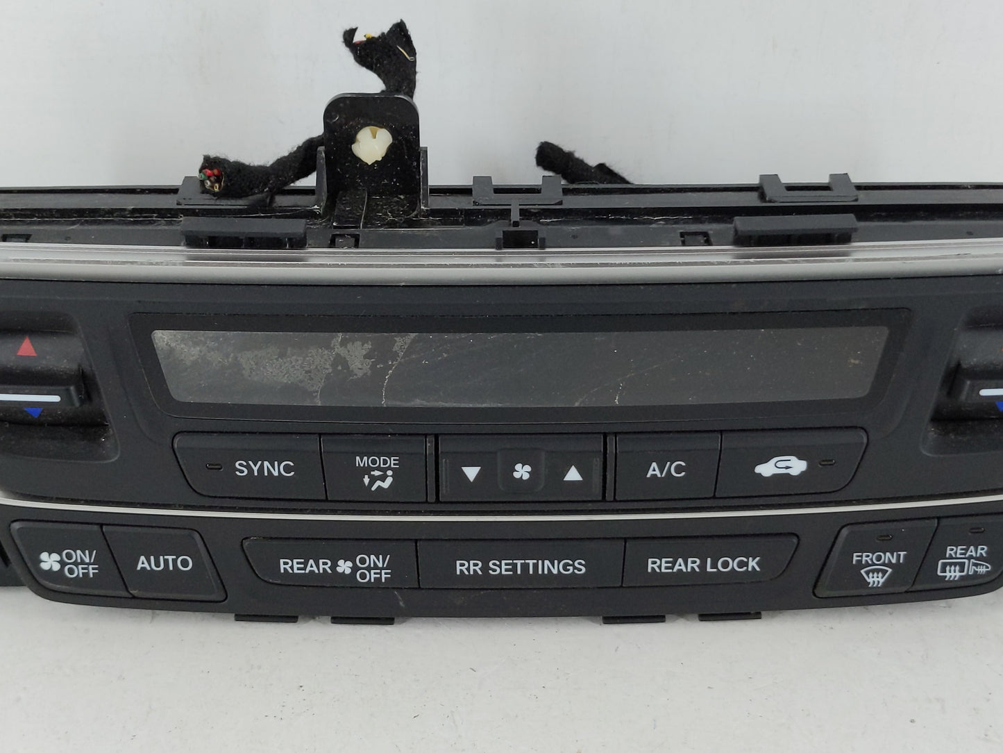 2016-2018 Honda Pilot Climate Control Module Temperature AC/Heater Replacement P/N:79600TG7A720M1 Fits Fits 2016 2017 2018 OEM Used Auto Parts - Oemusedautoparts1.com