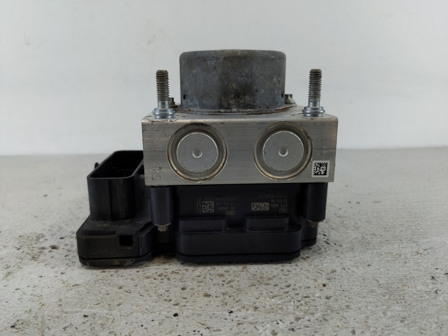 2015-2020 Honda Fit ABS Pump Control Module Replacement P/N:57110-T5R-A320-M1 Fits Fits 2015 2016 2017 2018 2019 2020 OEM Used Auto Parts