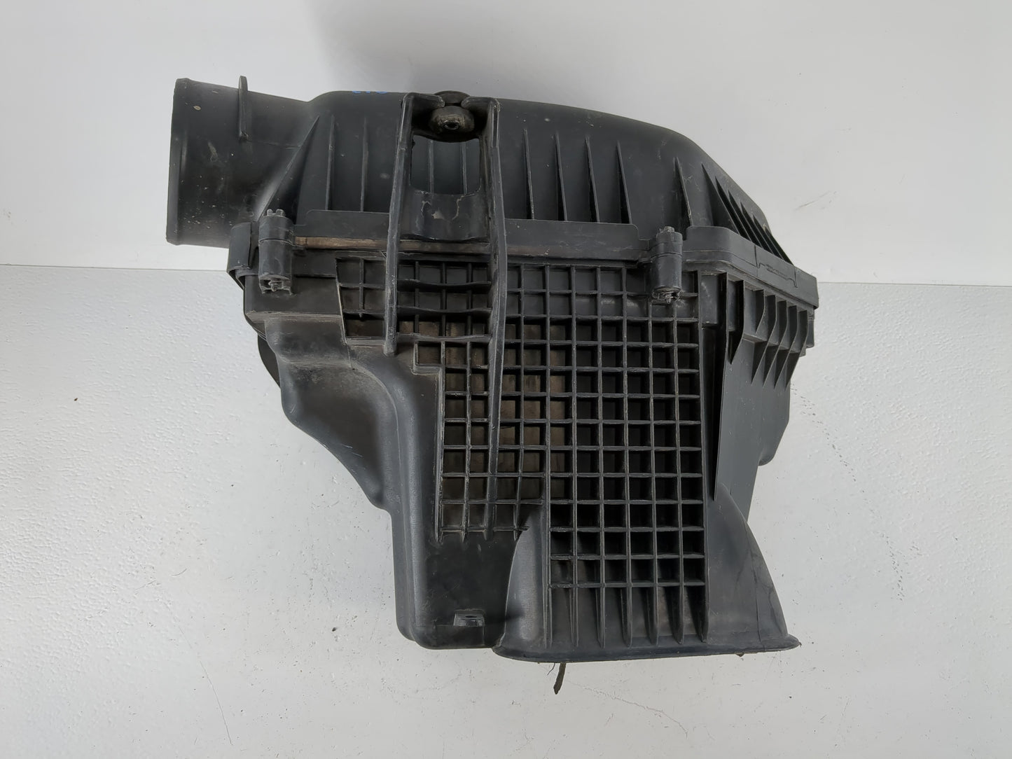 2011-2019 Chrysler 300 Air Cleaner Intake-duct Hose Tube - Oemusedautoparts1.com