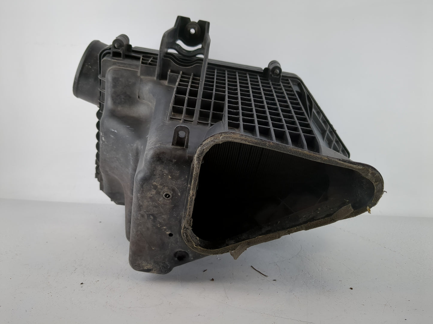 2011-2019 Chrysler 300 Air Cleaner Intake-duct Hose Tube - Oemusedautoparts1.com
