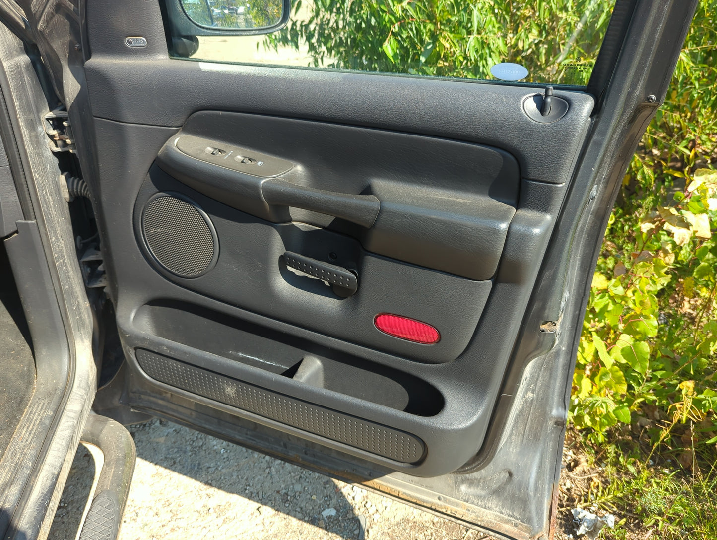 2004 Dodge Ram 1500 Front Right Passenger Interior Door Panel Trim - Oemusedautoparts1.com
