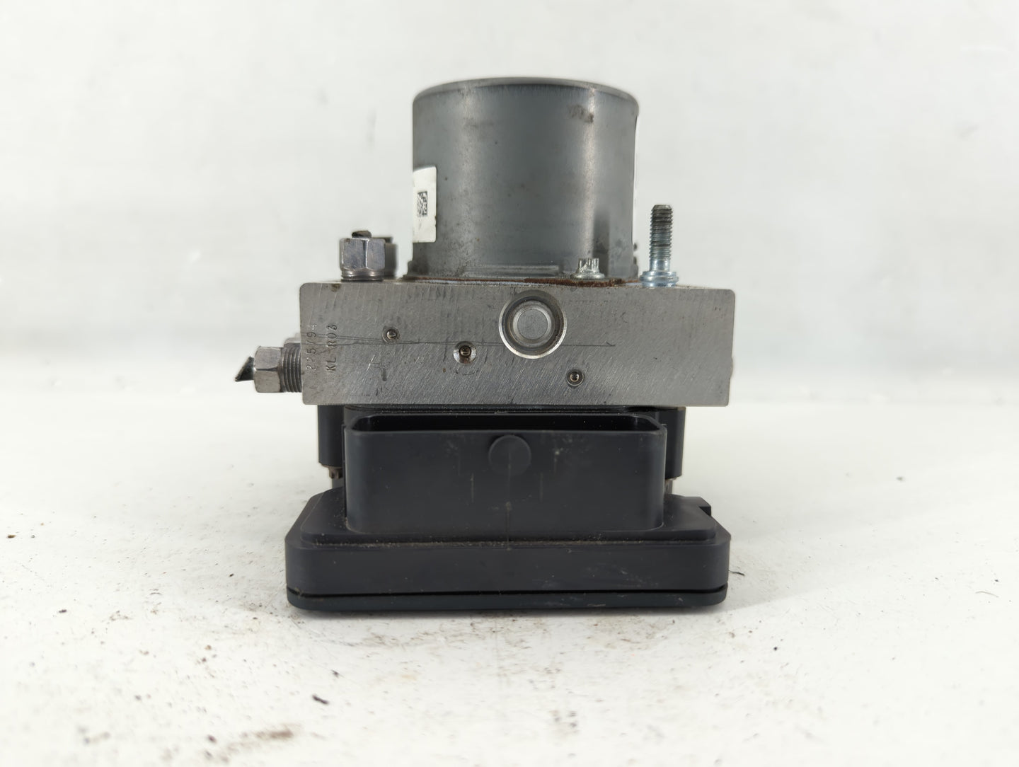 2016 Chrysler 200 ABS Pump Control Module Replacement P/N:P68293539AB Fits OEM Used Auto Parts - Oemusedautoparts1.com