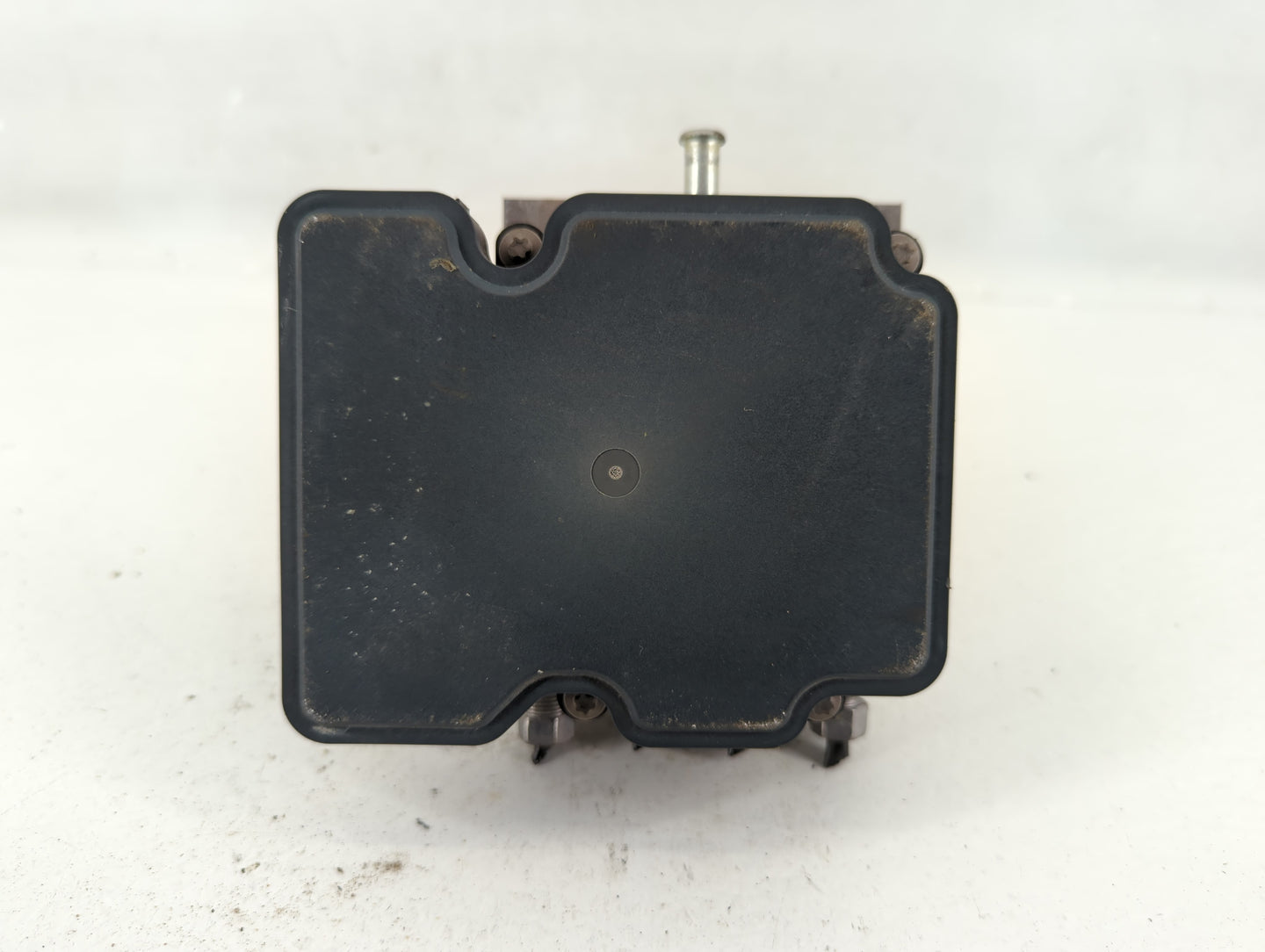 2016 Chrysler 200 ABS Pump Control Module Replacement P/N:P68293539AB Fits OEM Used Auto Parts - Oemusedautoparts1.com