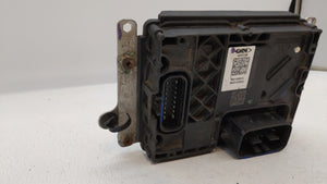 2018-2019 Chevrolet Equinox PCM Engine Control Computer ECU ECM PCU OEM P/N:5N1715200BBRE73M 40181138 Fits Fits 2017 2018 2019 OEM Used Auto Parts - Oemusedautoparts1.com 