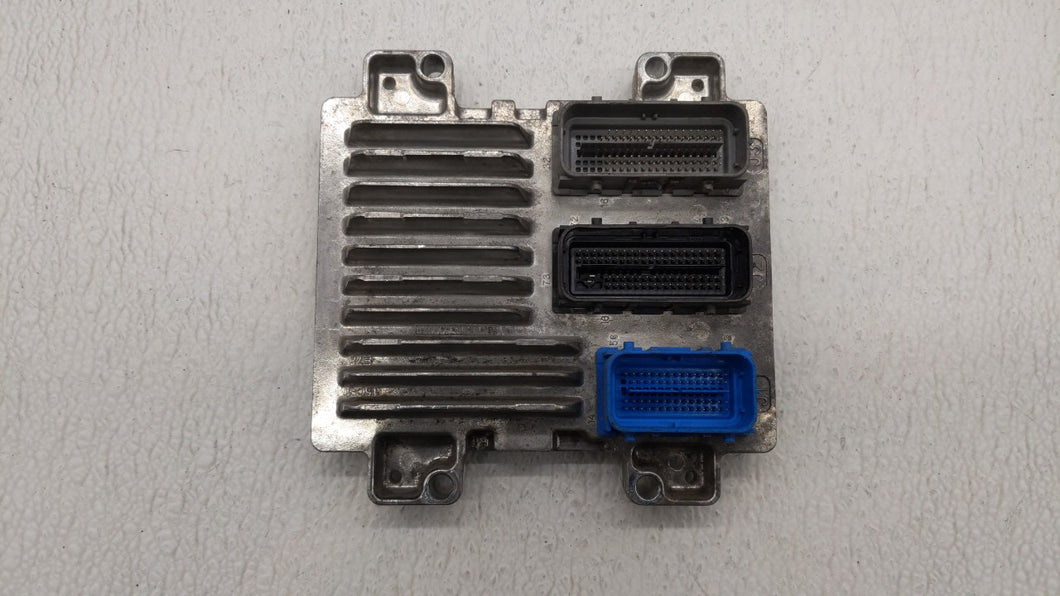 2017-2018 Chevrolet Trax PCM Engine Control Computer ECU ECM PCU OEM P/N:12679097 12670309, 12695536 Fits Fits 2017 2018 2019 OEM Used Auto Parts - Oemusedautoparts1.com 