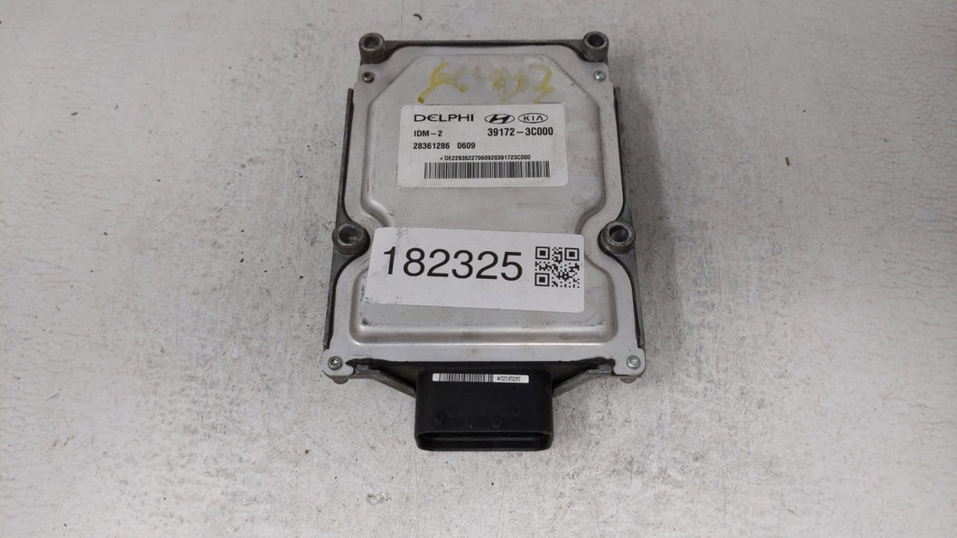 2012-2016 Hyundai Genesis PCM Engine Control Computer ECU ECM PCU OEM P/N:39175-3C000 39172-3C010 Fits OEM Used Auto Parts - Oemusedautoparts1.com 