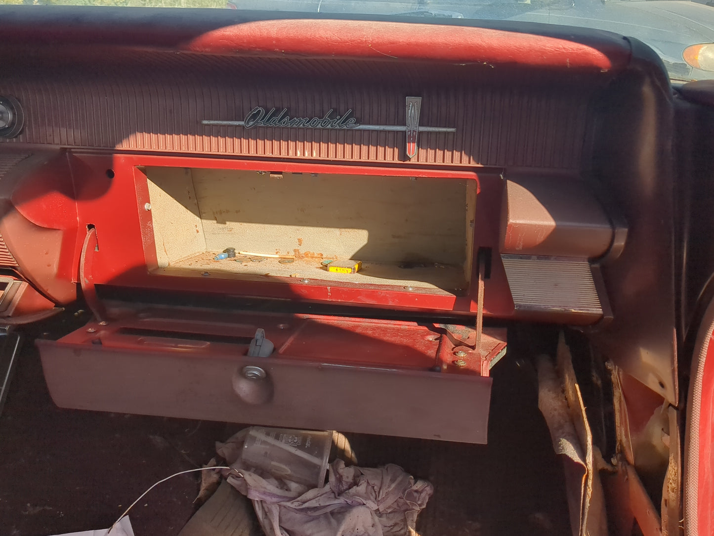1961 Oldsmobile 88 Dynamic Base Passenger Glove Box Door Storage Compartment - Oemusedautoparts1.com