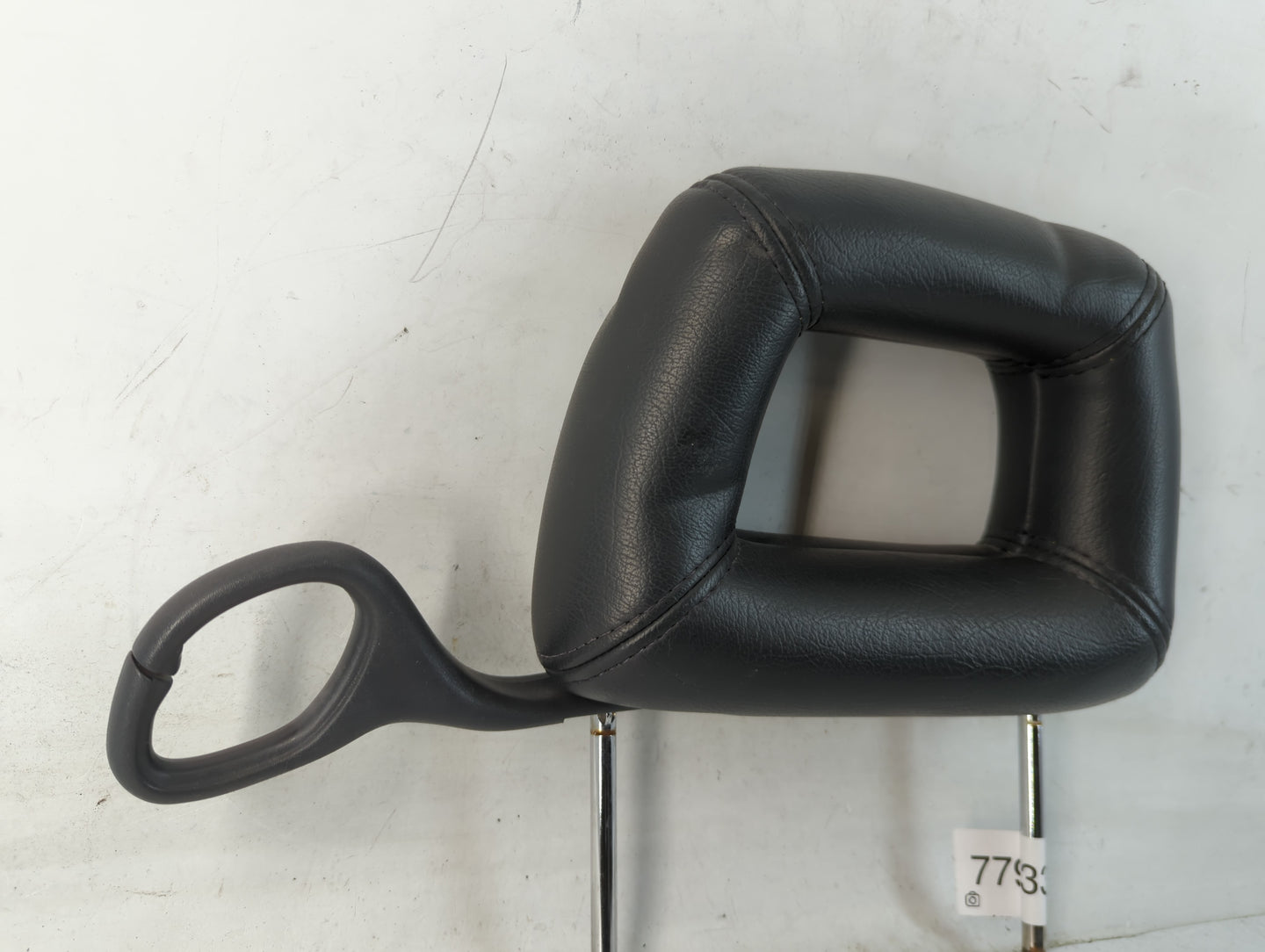 1962 Pontiac Grand Prix Headrest Head Rest Rear Seat Fits OEM Used Auto Parts - Oemusedautoparts1.com