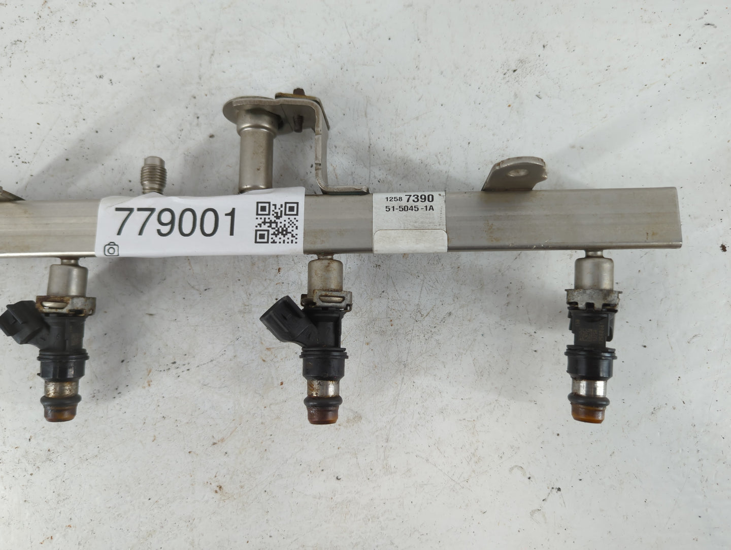 1968 Ford Mustang Fuel Injectors P/N:1258 7390 51-5045-1A Fits OEM Used Auto Parts - Oemusedautoparts1.com