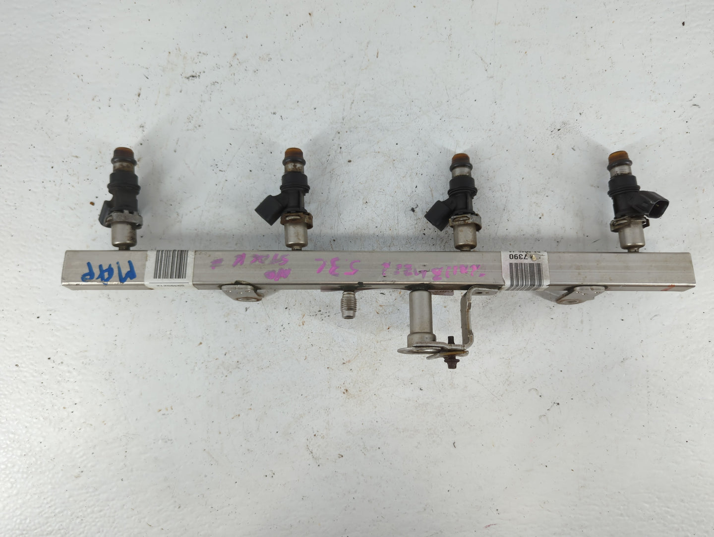 1968 Ford Mustang Fuel Injectors P/N:1258 7390 51-5045-1A Fits OEM Used Auto Parts - Oemusedautoparts1.com