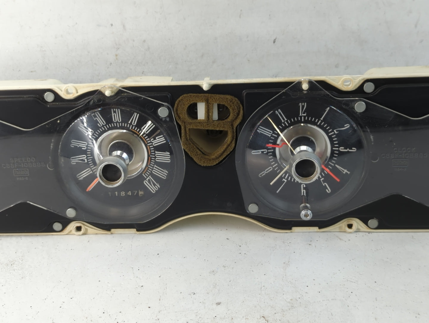 1970 Ford Thunderbird Instrument Cluster Speedometer Gauges P/N:C8SF10K843 Miles: Fits OEM Used Auto Parts - Oemusedautopart