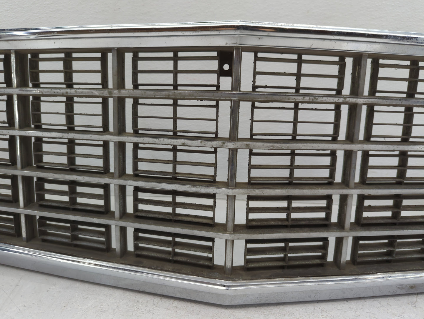 1975 Ford Granada Front Grille Bumper Not Included - Oemusedautoparts1.com