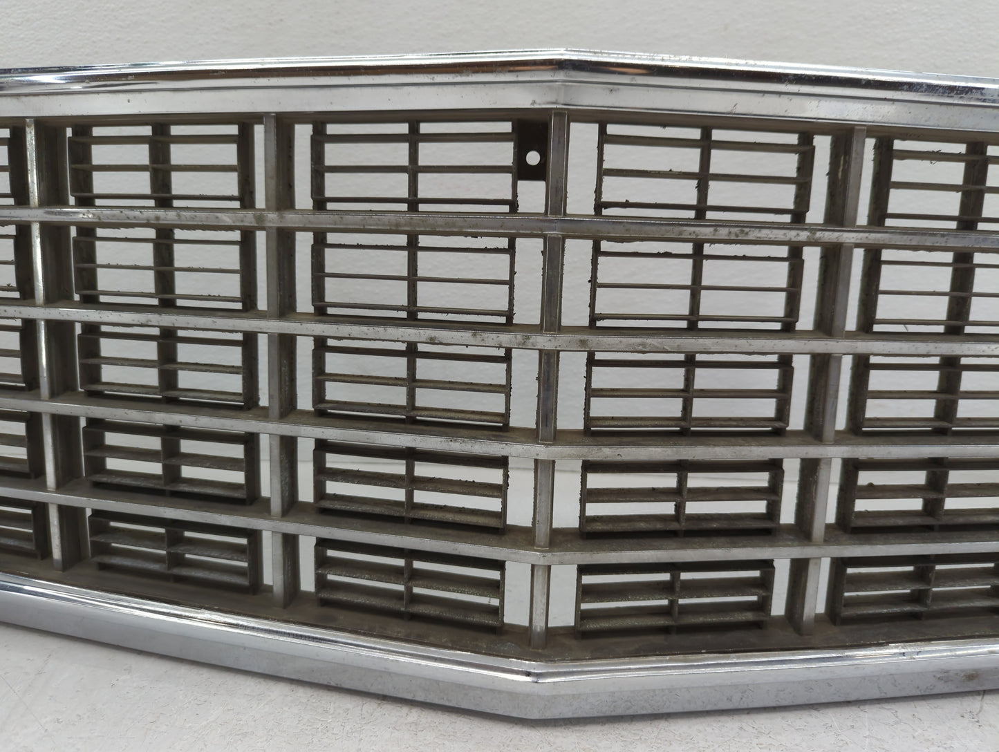 1975 Ford Granada Front Grille Bumper Not Included - Oemusedautoparts1.com