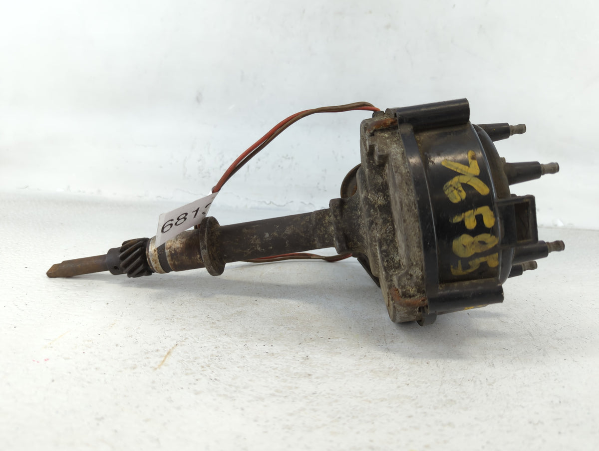 1976 Chevrolet C10 Engine Ignition Distributor OEM Fits Fits 2010 OEM Used Auto Parts - Oemusedautoparts1.com
