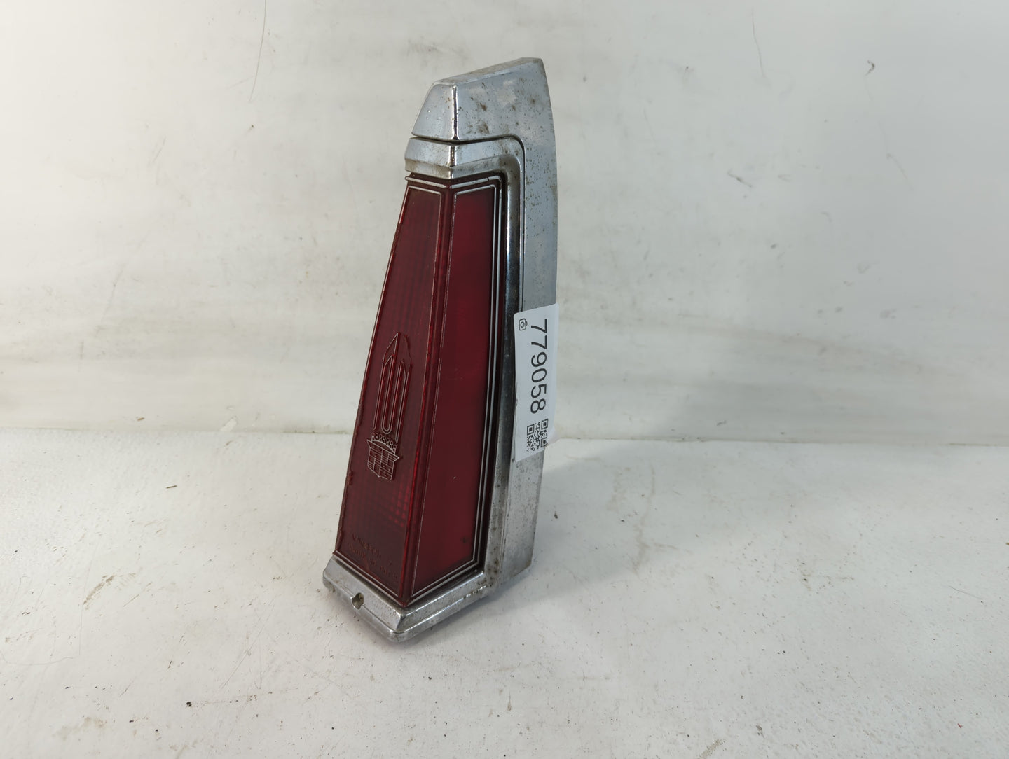1977 Cadillac Escalade Tail Light Assembly Passenger Right OEM Fits OEM Used Auto Parts - Oemusedautoparts1.com