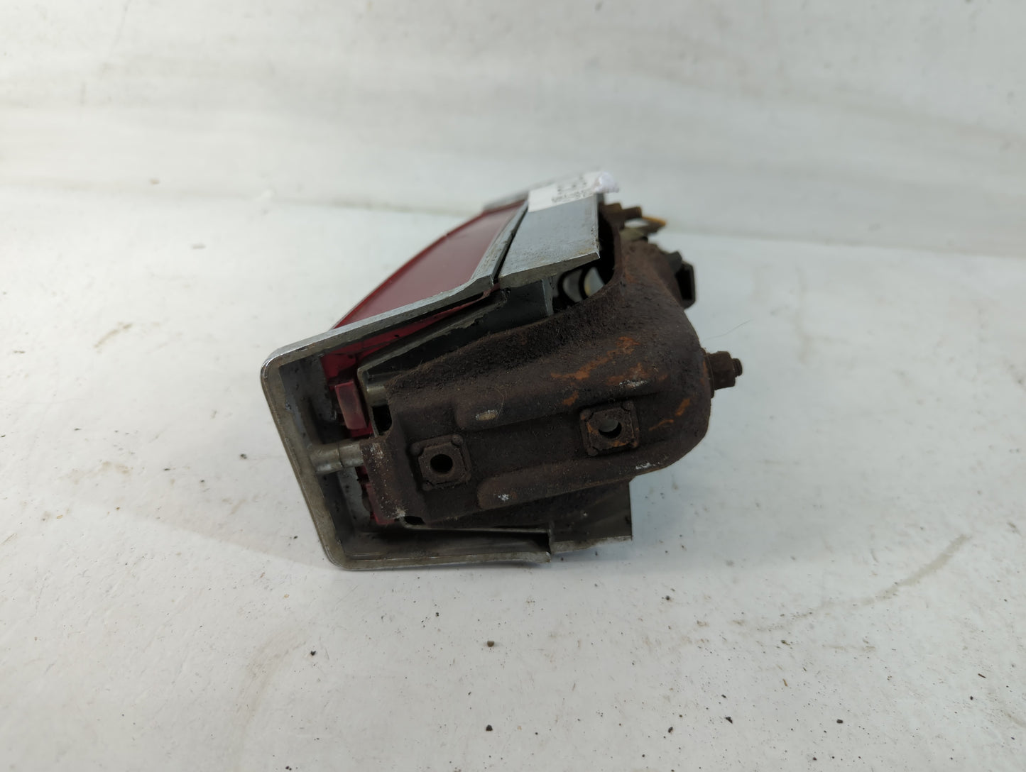1977 Cadillac Escalade Tail Light Assembly Passenger Right OEM Fits OEM Used Auto Parts - Oemusedautoparts1.com