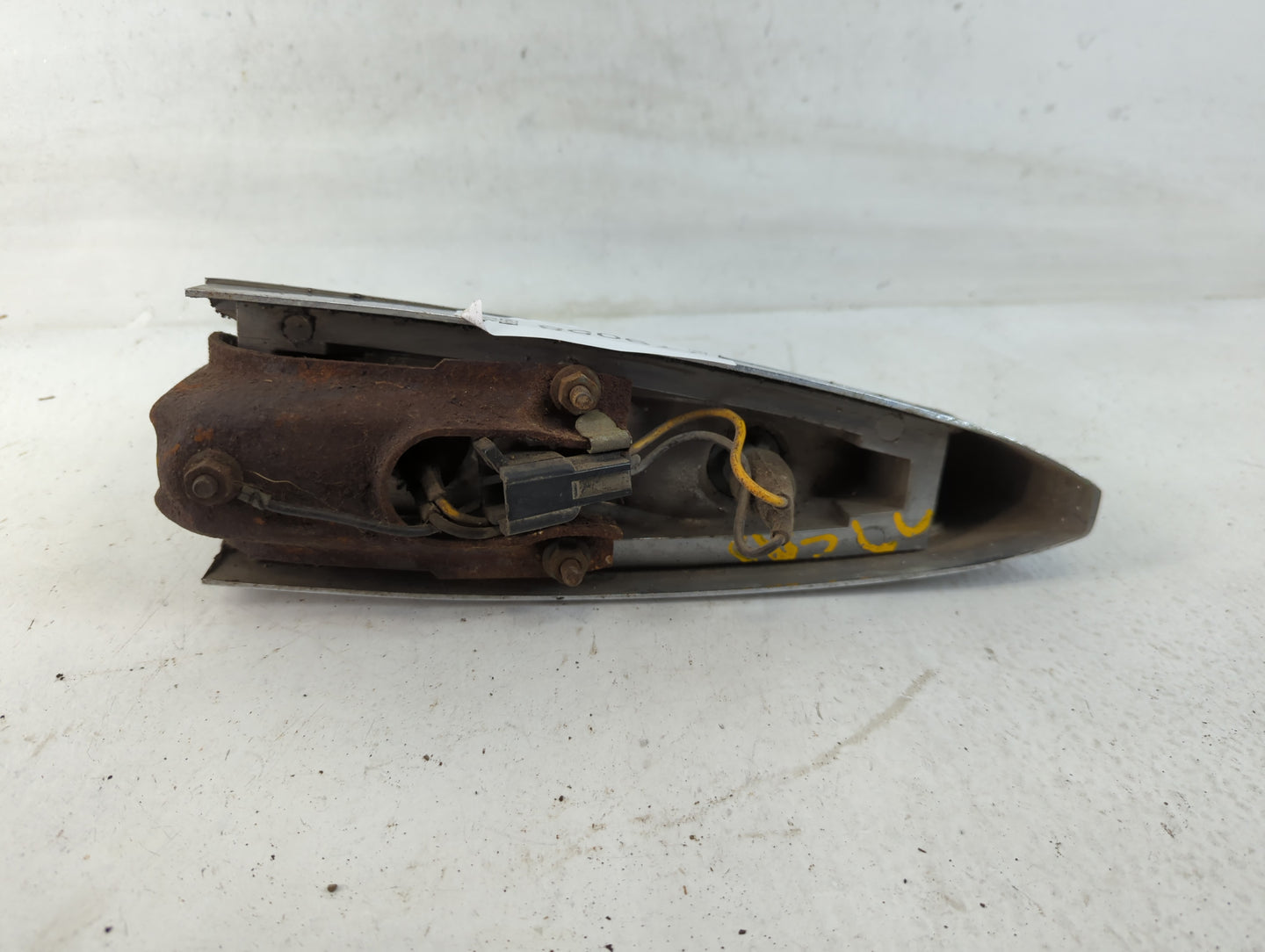 1977 Cadillac Escalade Tail Light Assembly Passenger Right OEM Fits OEM Used Auto Parts - Oemusedautoparts1.com