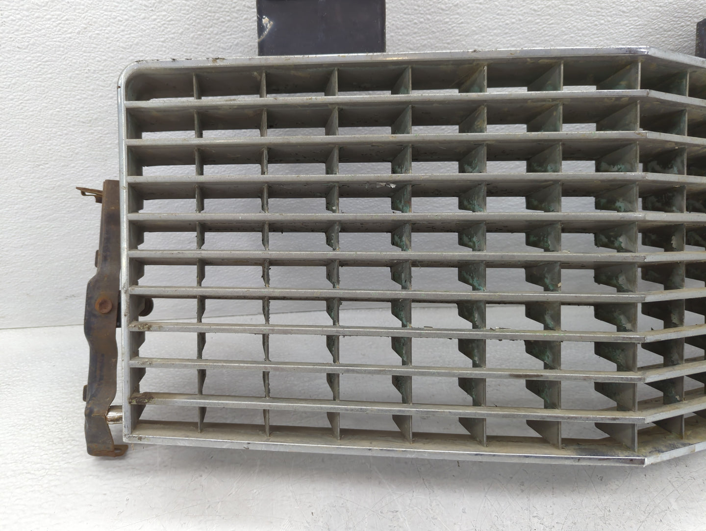 1979 Cadillac Eldorado Front Grille Bumper Not Included - Oemusedautoparts1.com