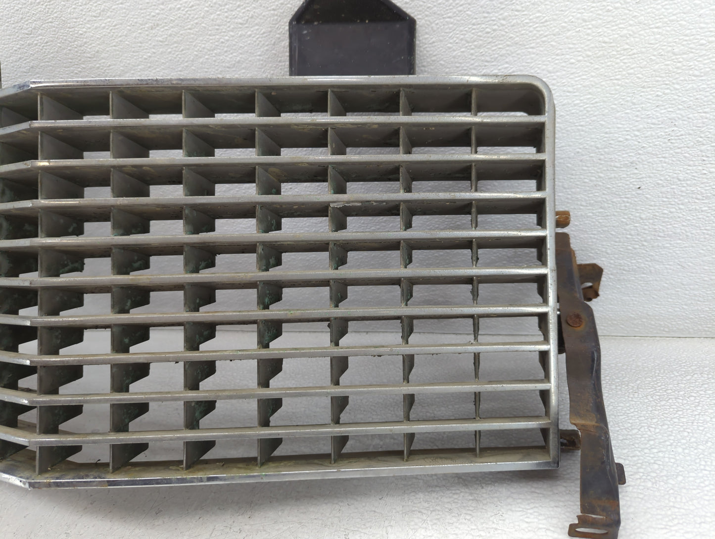 1979 Cadillac Eldorado Front Grille Bumper Not Included - Oemusedautoparts1.com