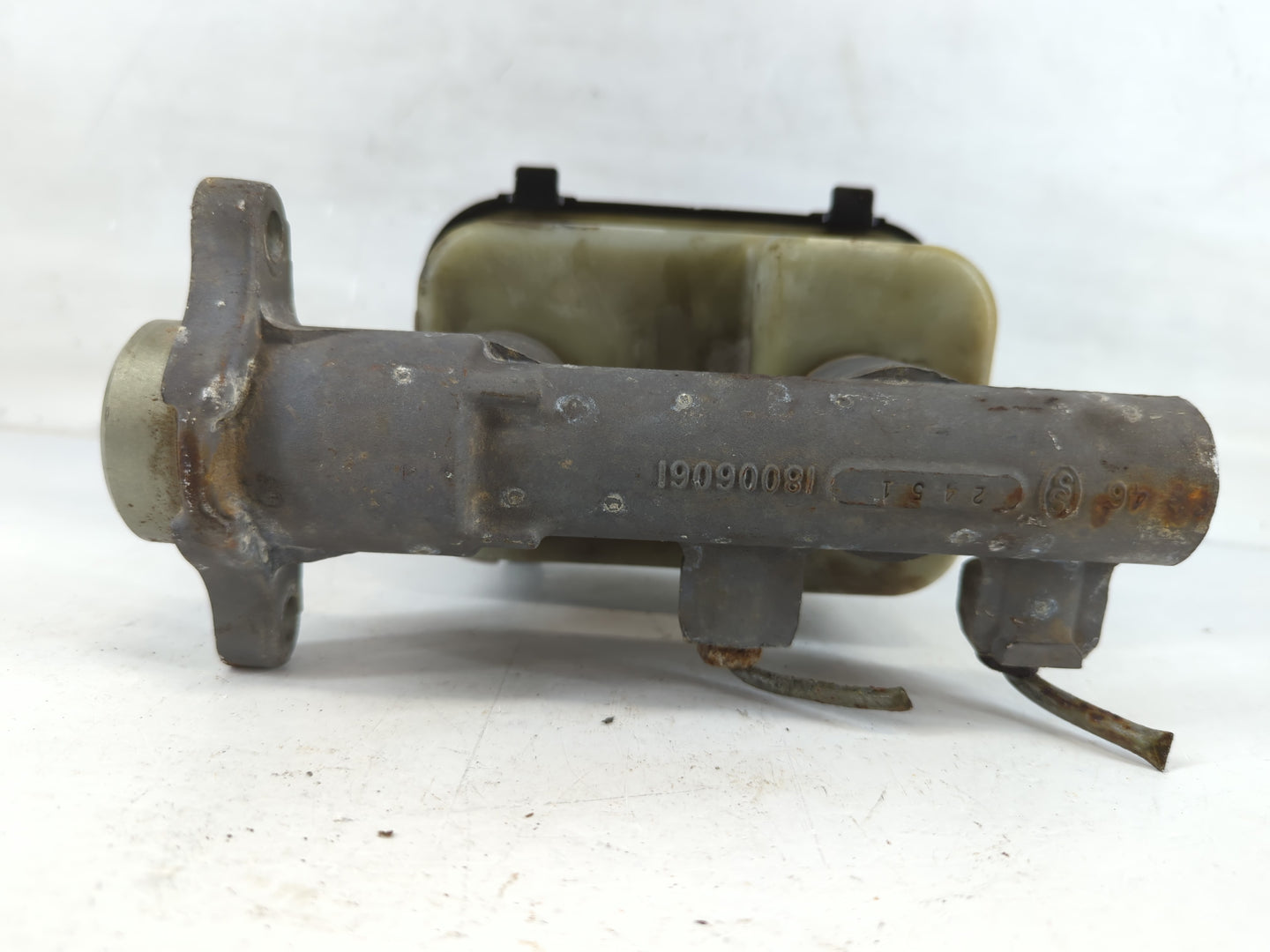 1981 Chevrolet Camaro Brake Master Cylinder - Oemusedautoparts1.com