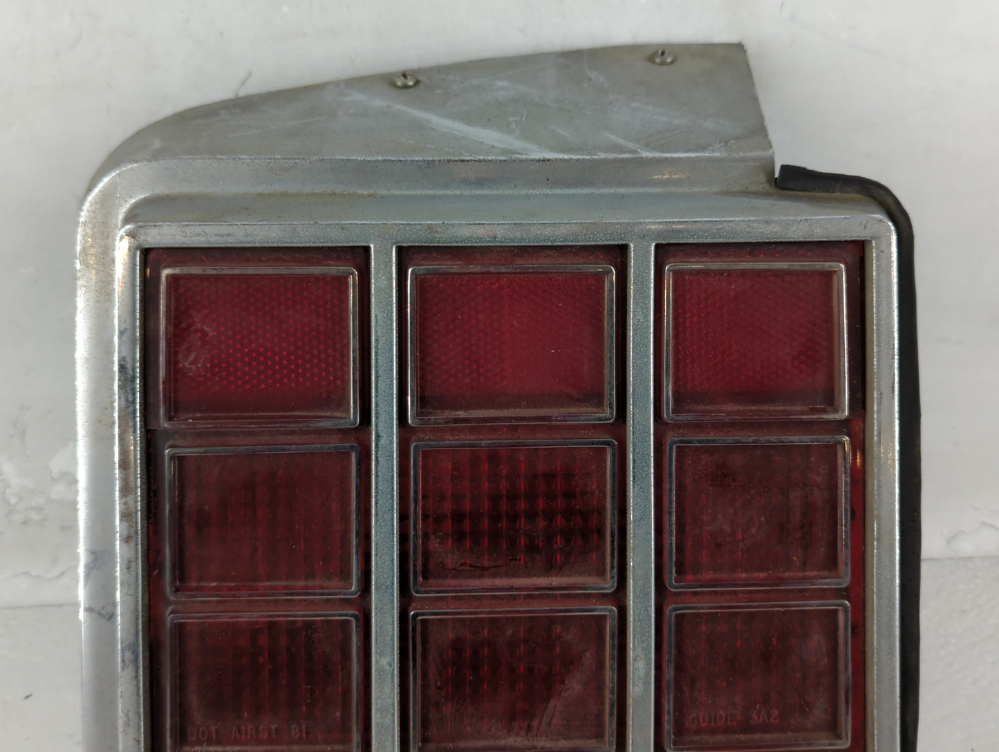 1981 Oldsmobile Cutlass Tail Light Assembly Passenger Right OEM P/N:5937532 5933996 Fits OEM Used Auto Parts - Oemusedautopa