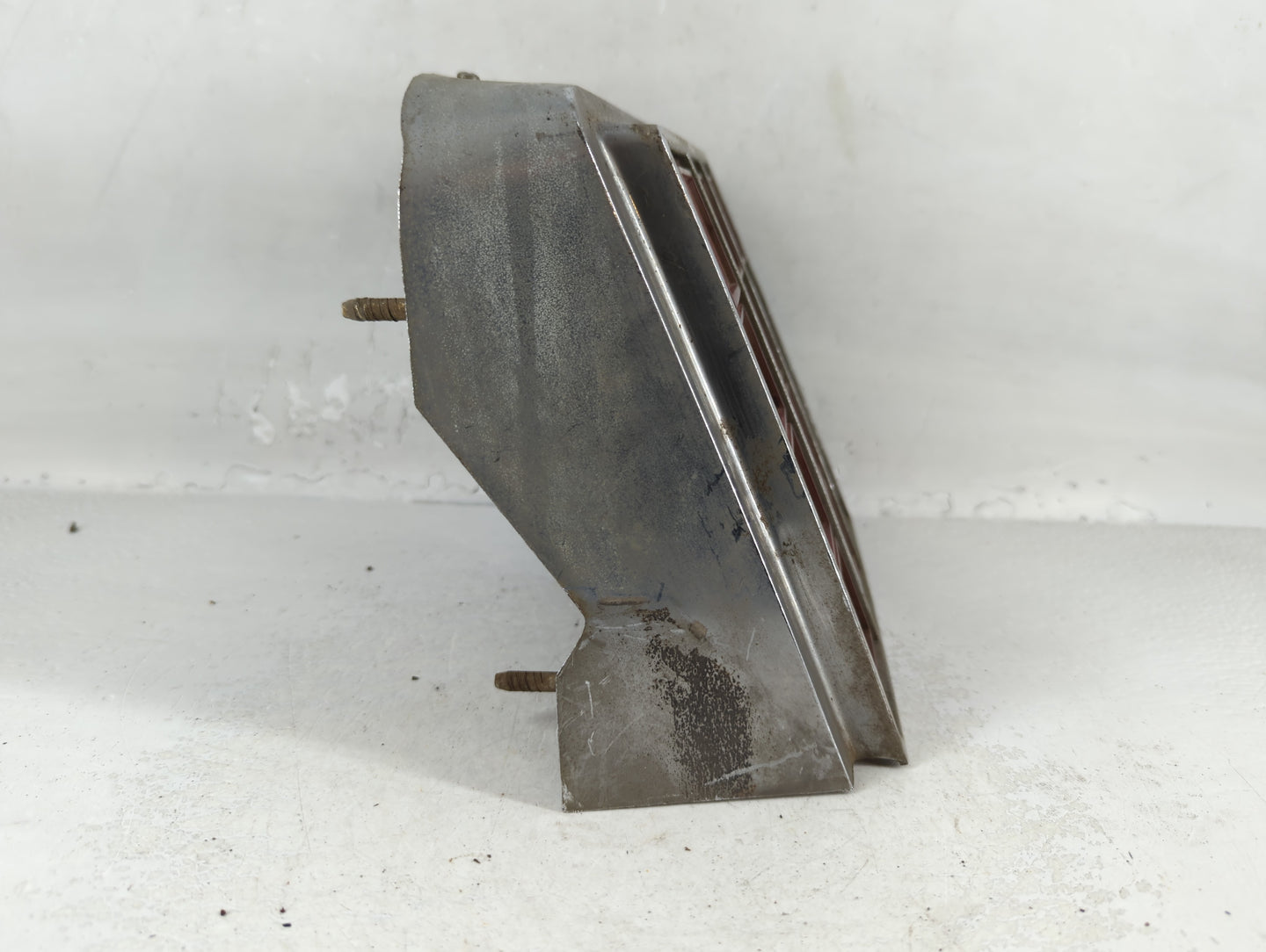 1981 Oldsmobile Cutlass Tail Light Assembly Passenger Right OEM P/N:5937532 5933996 Fits OEM Used Auto Parts - Oemusedautopa