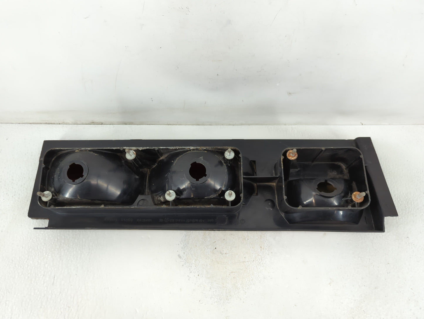 1983 Chrysler Lebaron Tail Light Assembly Driver Left OEM P/N:4174525-55062 Fits OEM Used Auto Parts - Oemusedautoparts1.com