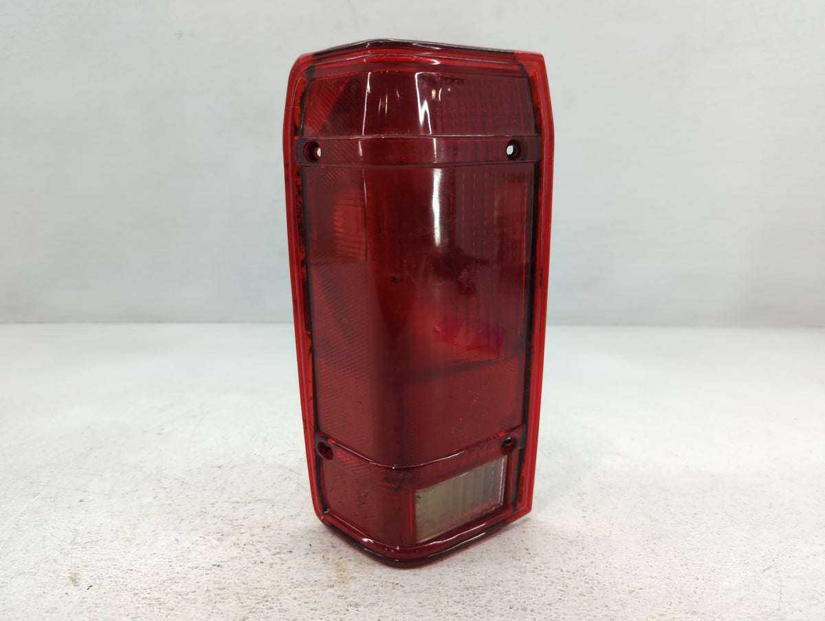 1983 Ford Ranger Rear Center Lid Brake Light Tail Light P/N:160-X Fits OEM Used Auto Parts - Oemusedautoparts1.com