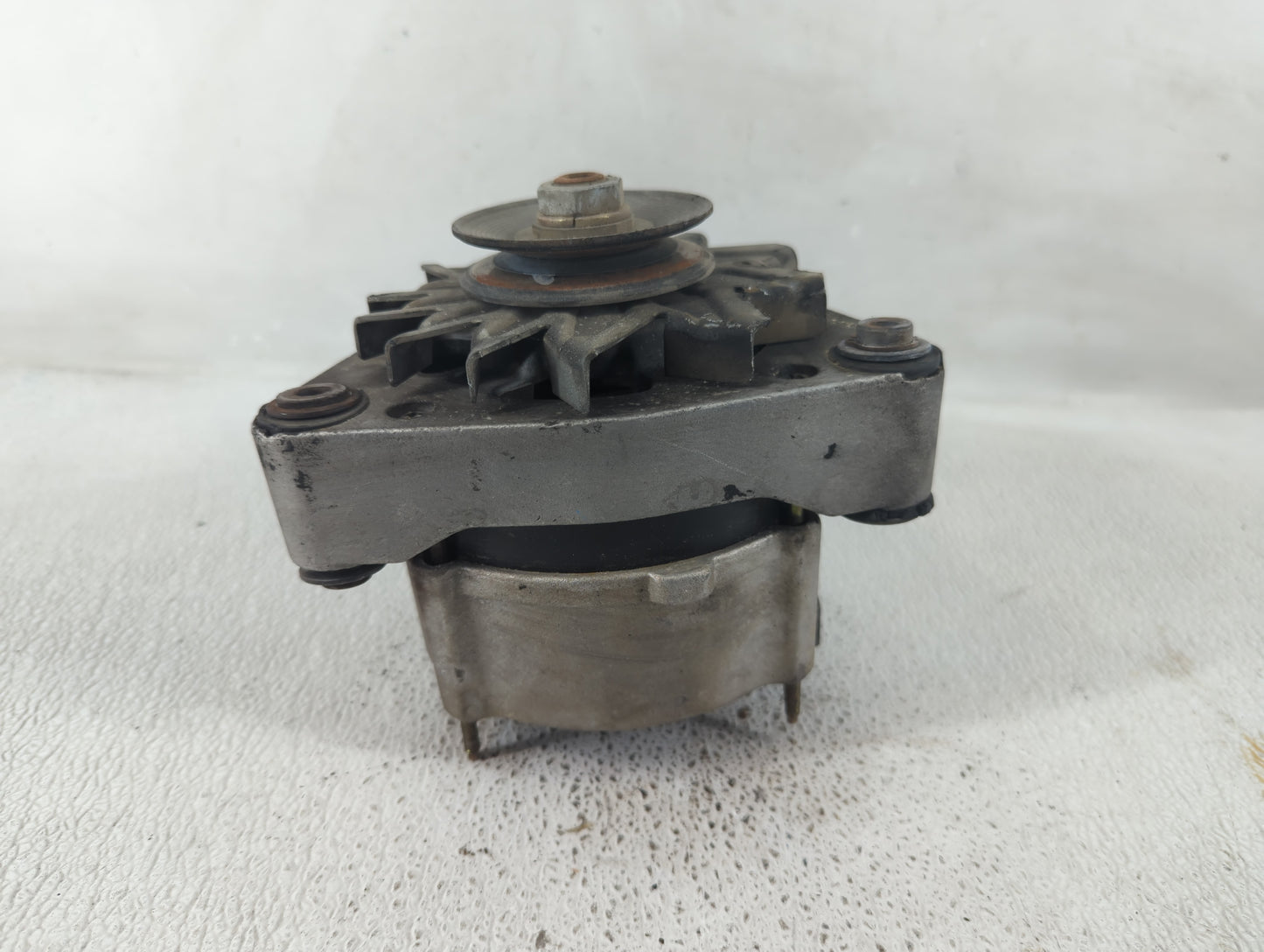 1984 Bmw 318i Alternator Replacement Generator Charging Assembly Engine OEM P/N:197 311 005 Fits OEM Used Auto Parts - Oemus