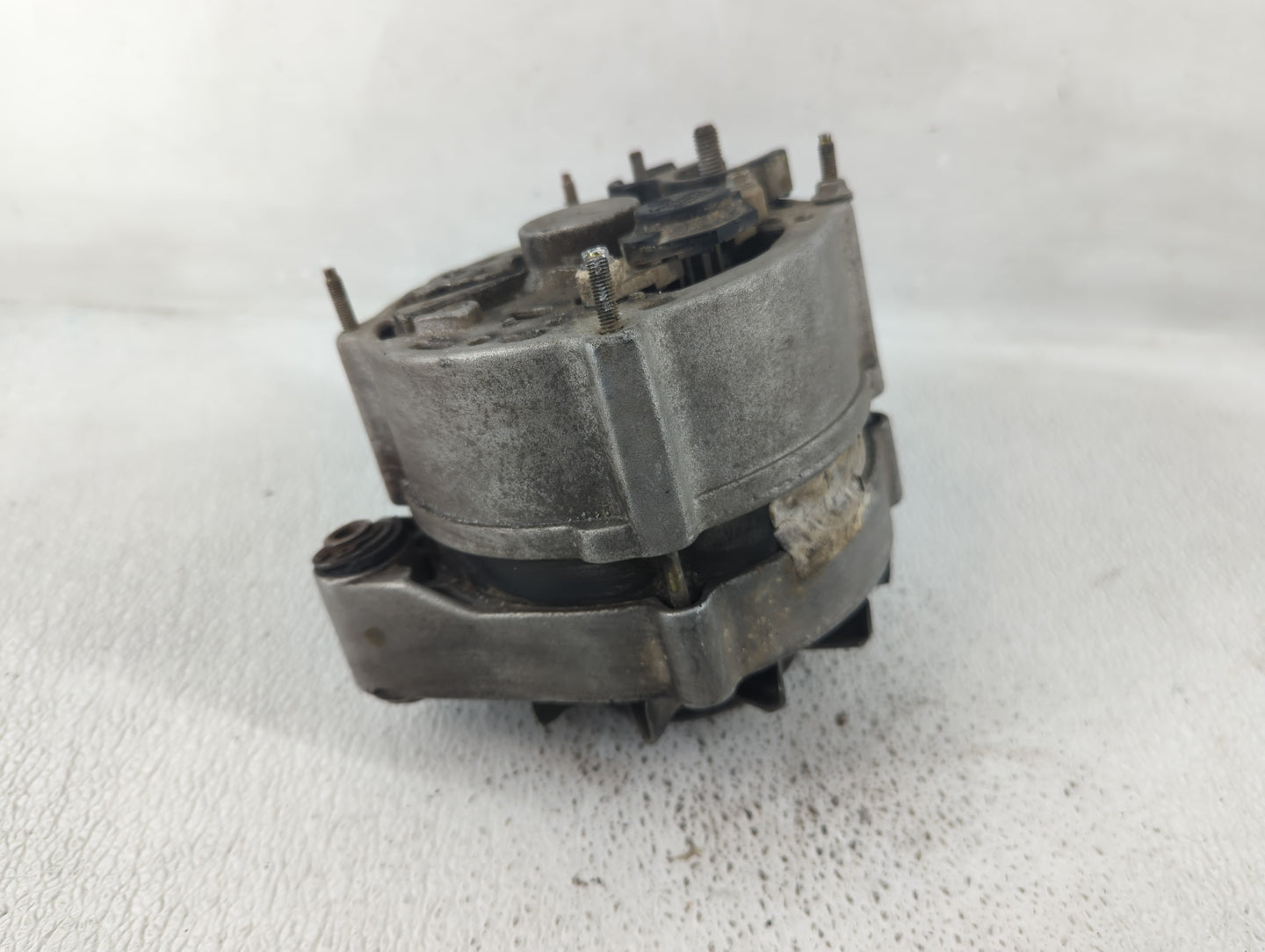 1984 Bmw 318i Alternator Replacement Generator Charging Assembly Engine OEM P/N:197 311 005 Fits OEM Used Auto Parts - Oemus