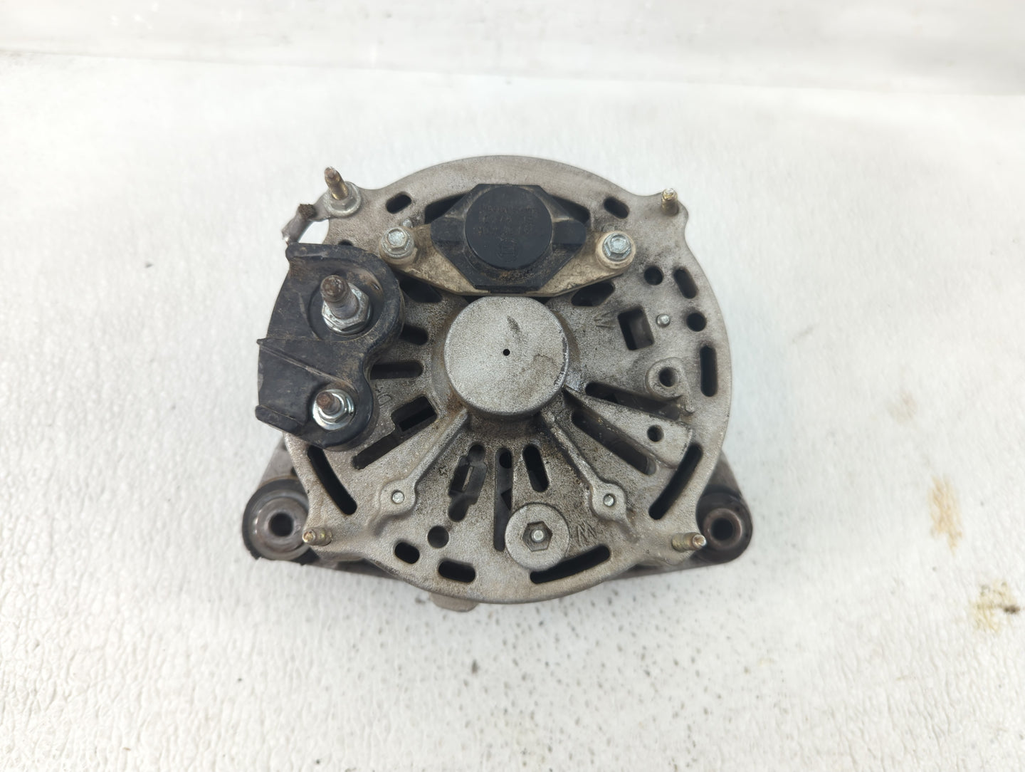1984 Bmw 318i Alternator Replacement Generator Charging Assembly Engine OEM P/N:197 311 005 Fits OEM Used Auto Parts - Oemus