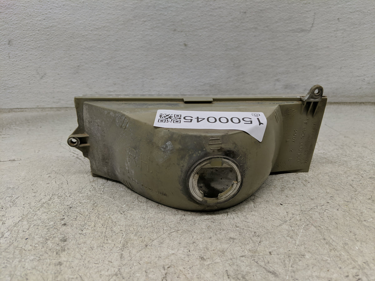 1984-1996 Jeep Cherokee Passenger Right Oem Head Light Headlight Lamp 1500045 - Oemusedautoparts1.com