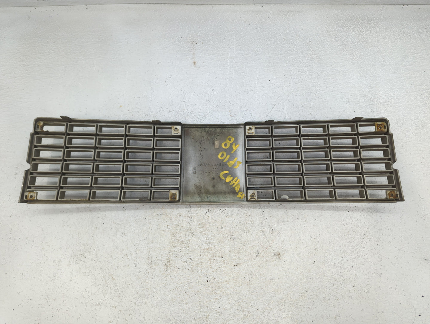 1984 Oldsmobile Cutlass Front Grille Bumper Not Included - Oemusedautoparts1.com