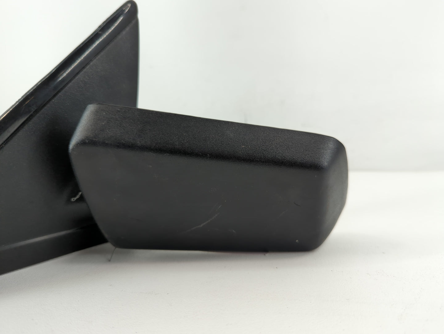 1985 Chevrolet S10 Blazer Side Mirror Replacement Driver Left View Door Mirror Fits OEM Used Auto Parts - Oemusedautoparts1.