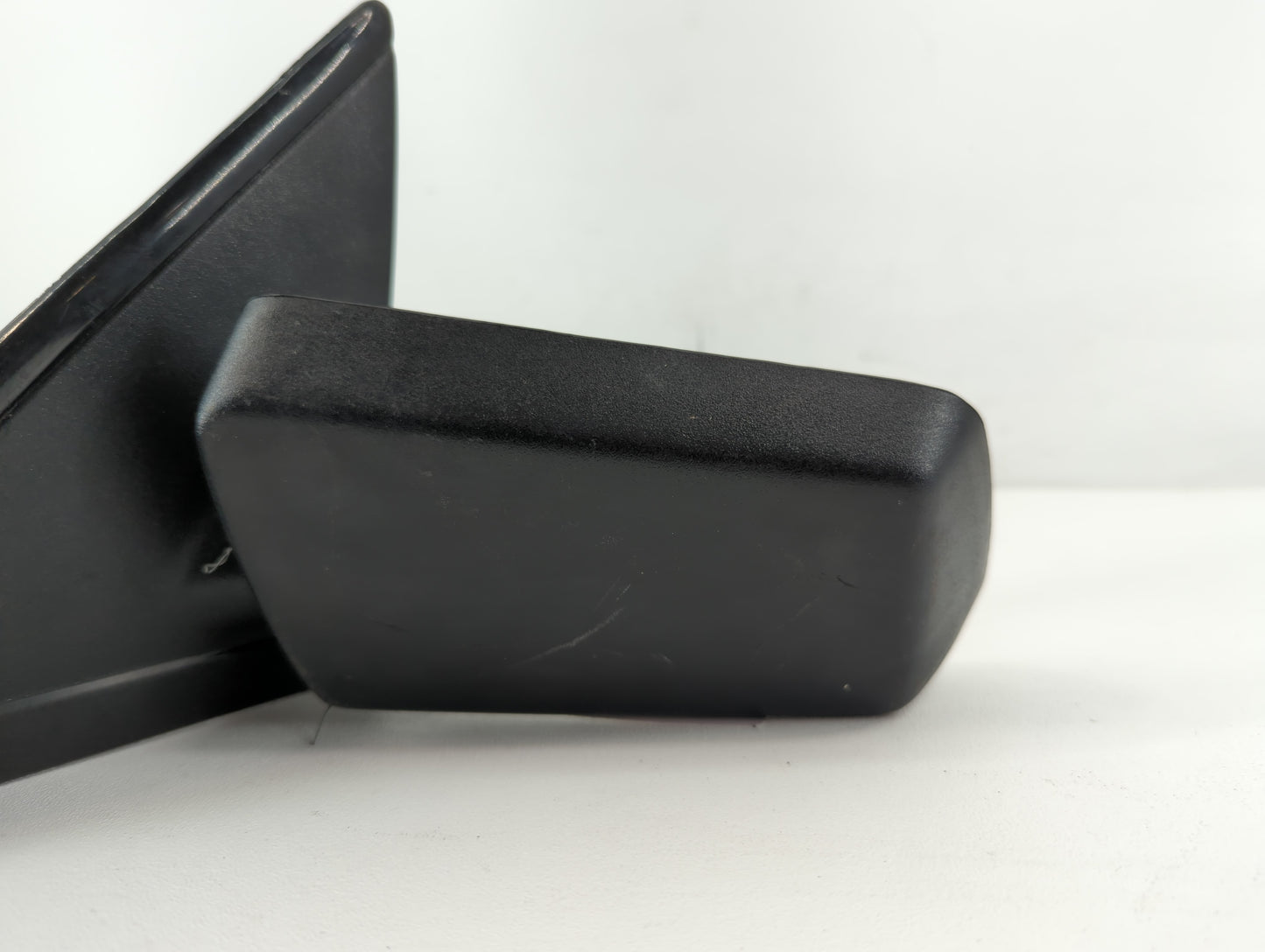1985 Chevrolet S10 Blazer Side Mirror Replacement Driver Left View Door Mirror Fits OEM Used Auto Parts - Oemusedautoparts1.
