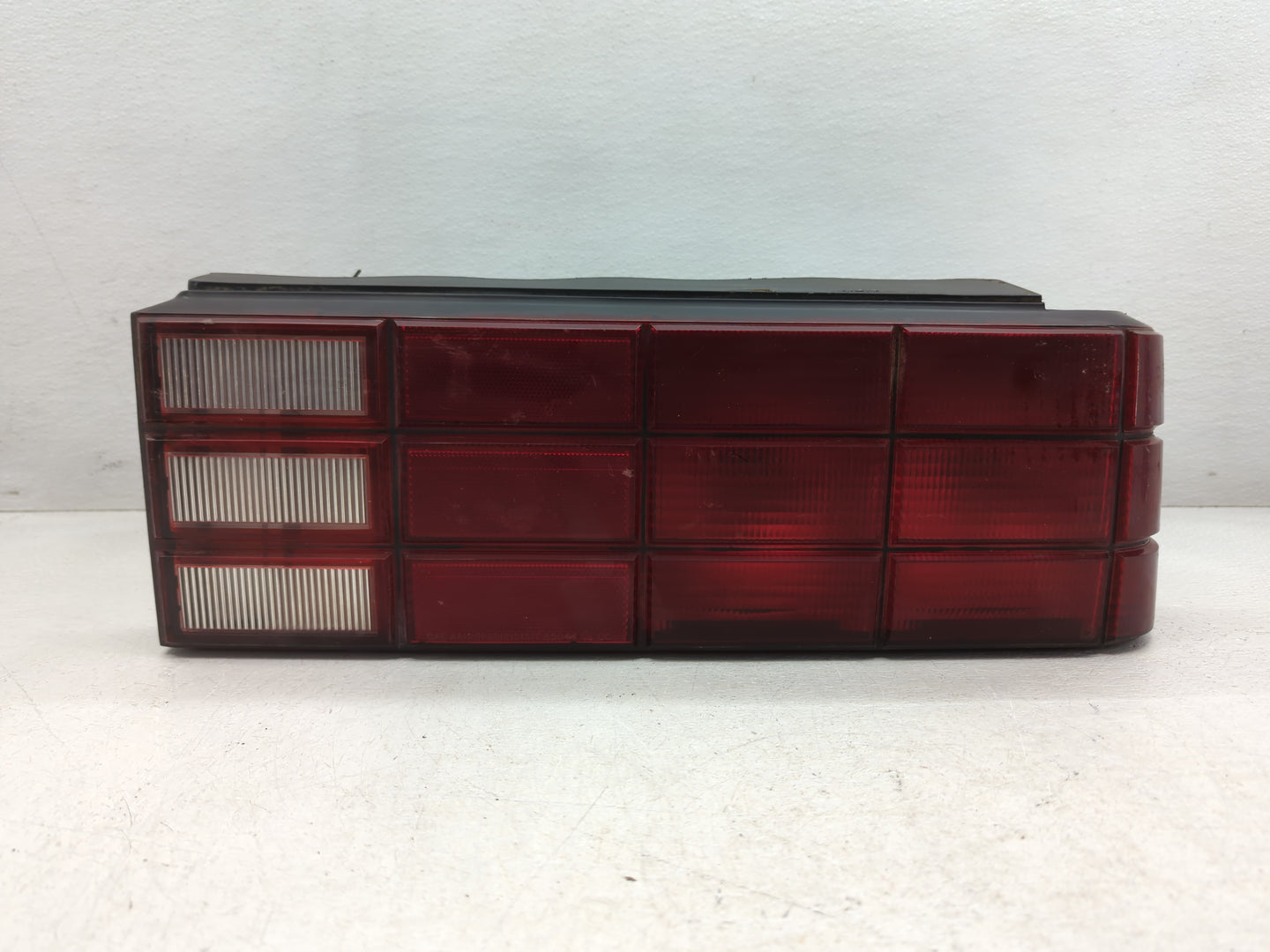1985 Chrysler Lebaron Tail Light Assembly Passenger Right OEM P/N:4321014 Fits OEM Used Auto Parts - Oemusedautoparts1.com