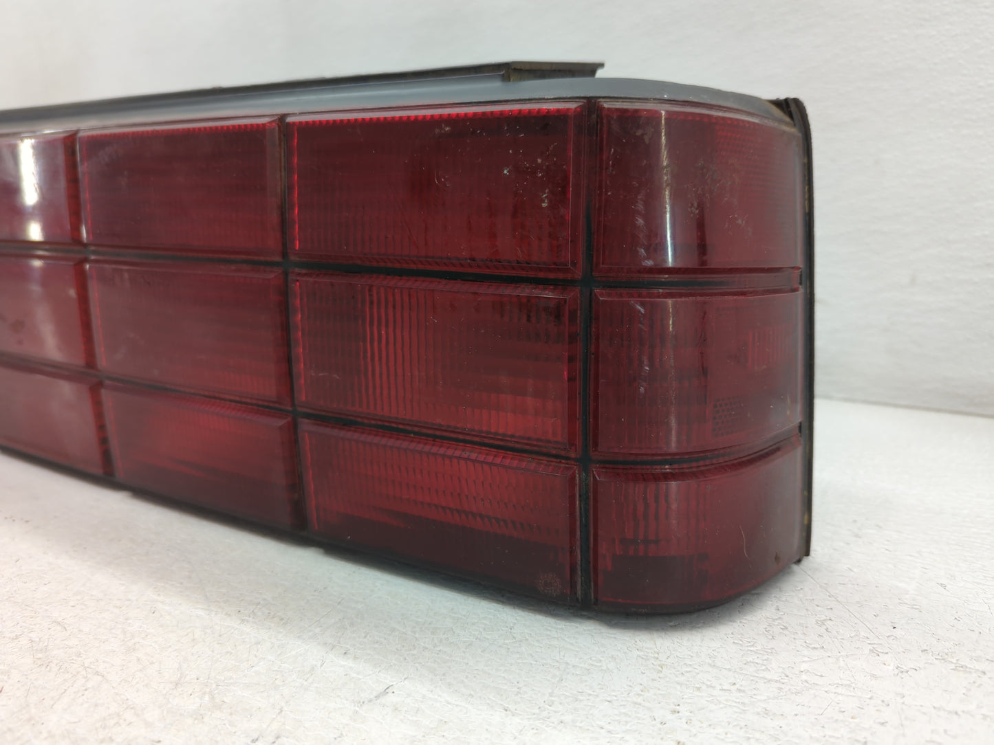 1985 Chrysler Lebaron Tail Light Assembly Passenger Right OEM P/N:4321014 Fits OEM Used Auto Parts - Oemusedautoparts1.com