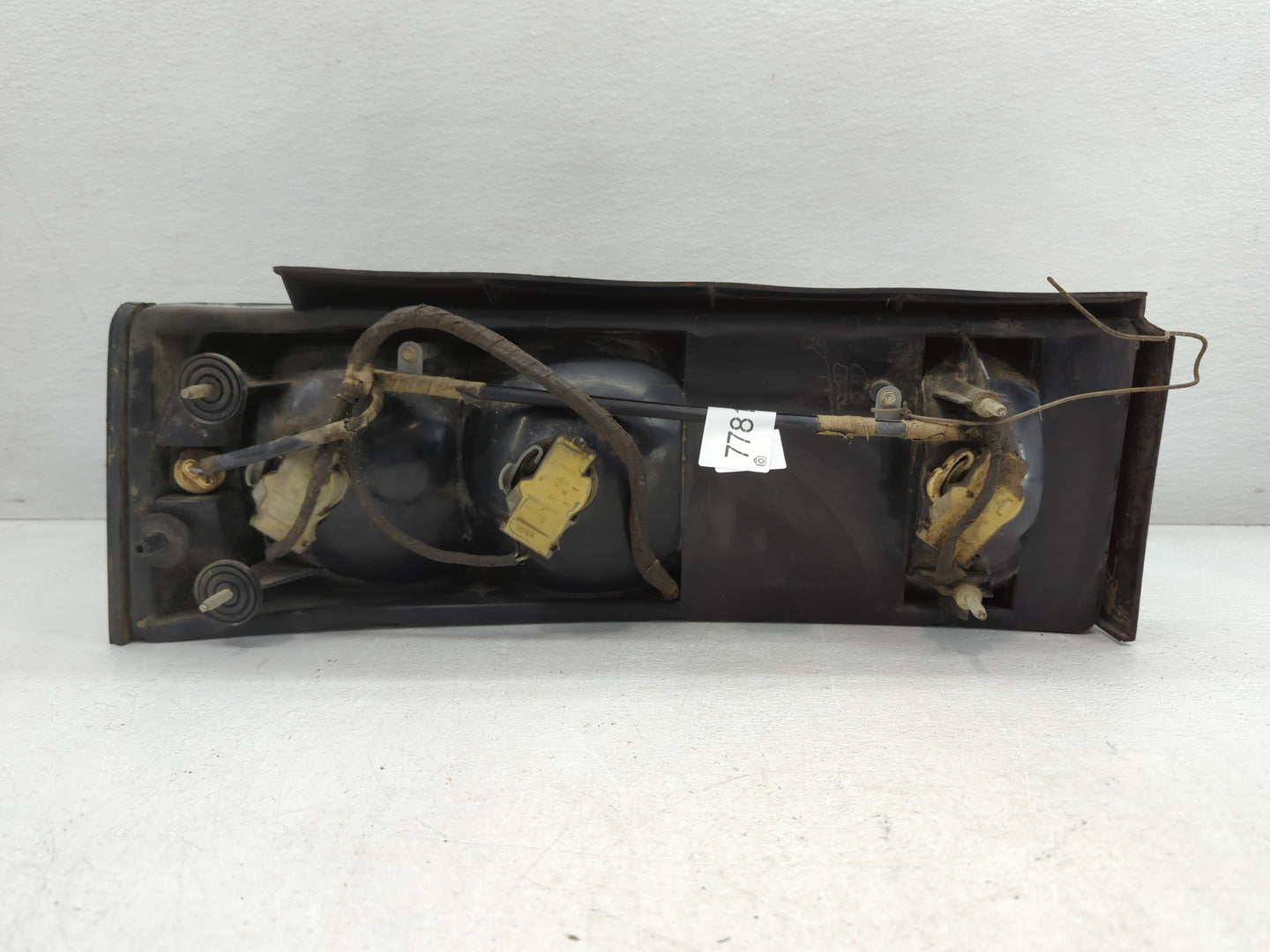 1985 Chrysler Lebaron Tail Light Assembly Passenger Right OEM P/N:4321014 Fits OEM Used Auto Parts - Oemusedautoparts1.com