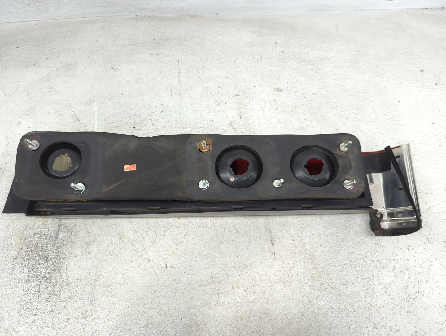 1985 Dodge 600 Tail Light Assembly Passenger Right OEM P/N:4174752 Fits OEM Used Auto Parts - Oemusedautoparts1.com