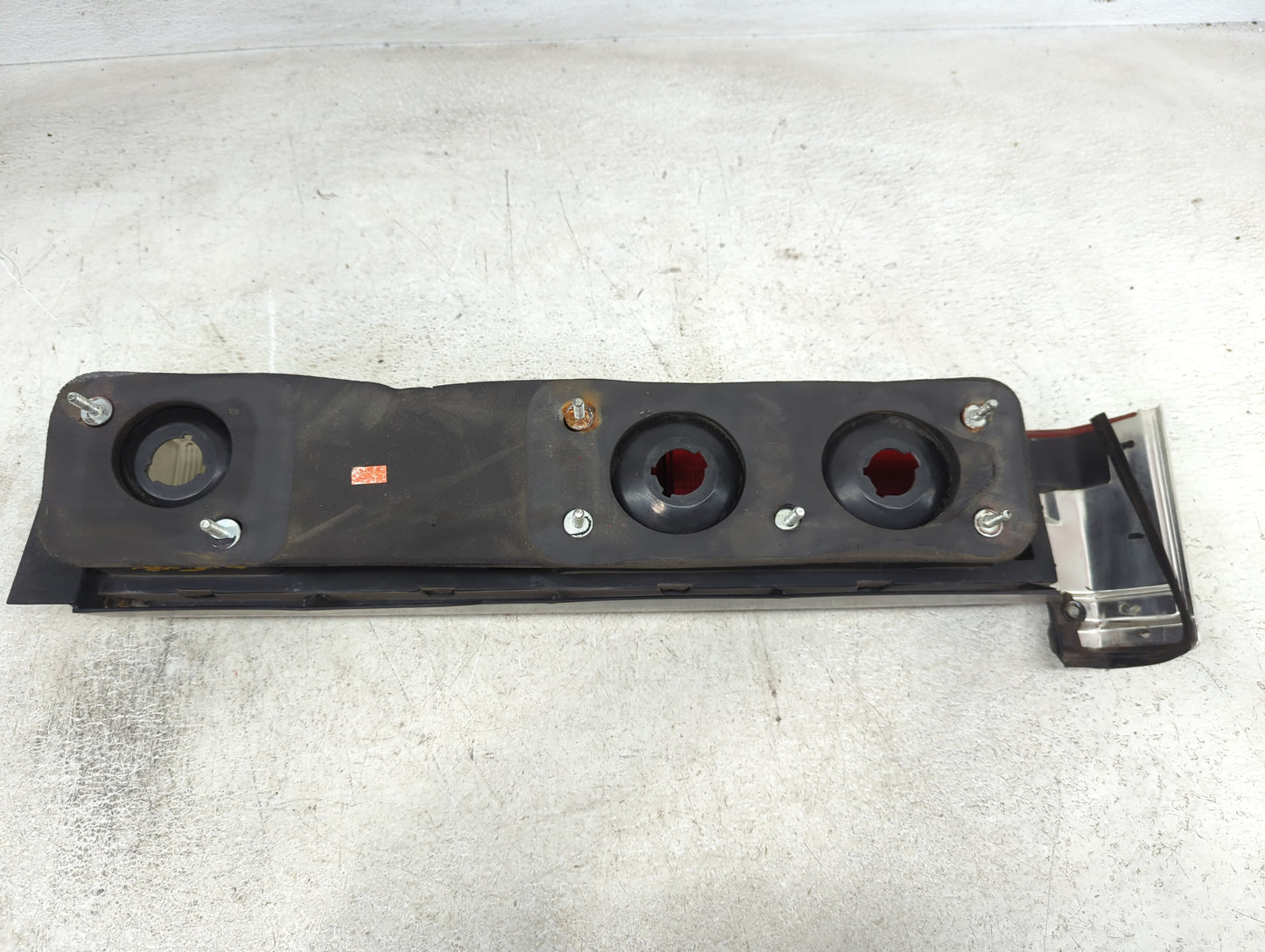 1985 Dodge 600 Tail Light Assembly Passenger Right OEM P/N:4174752 Fits OEM Used Auto Parts - Oemusedautoparts1.com
