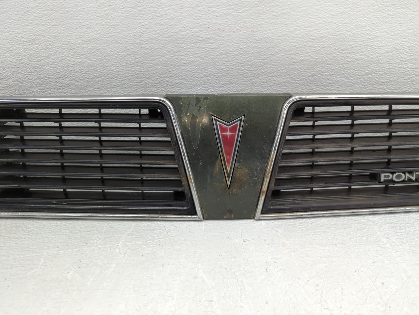 1985 Pontiac 6000 Front Grille Bumper Not Included - Oemusedautoparts1.com