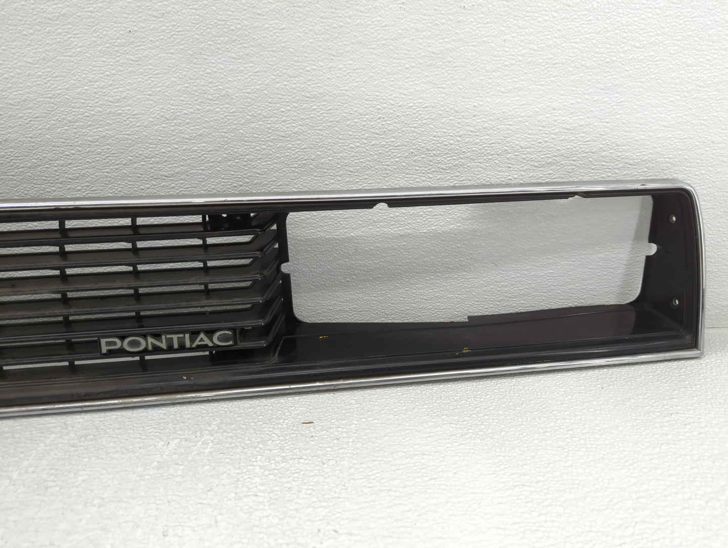 1985 Pontiac 6000 Front Grille Bumper Not Included - Oemusedautoparts1.com